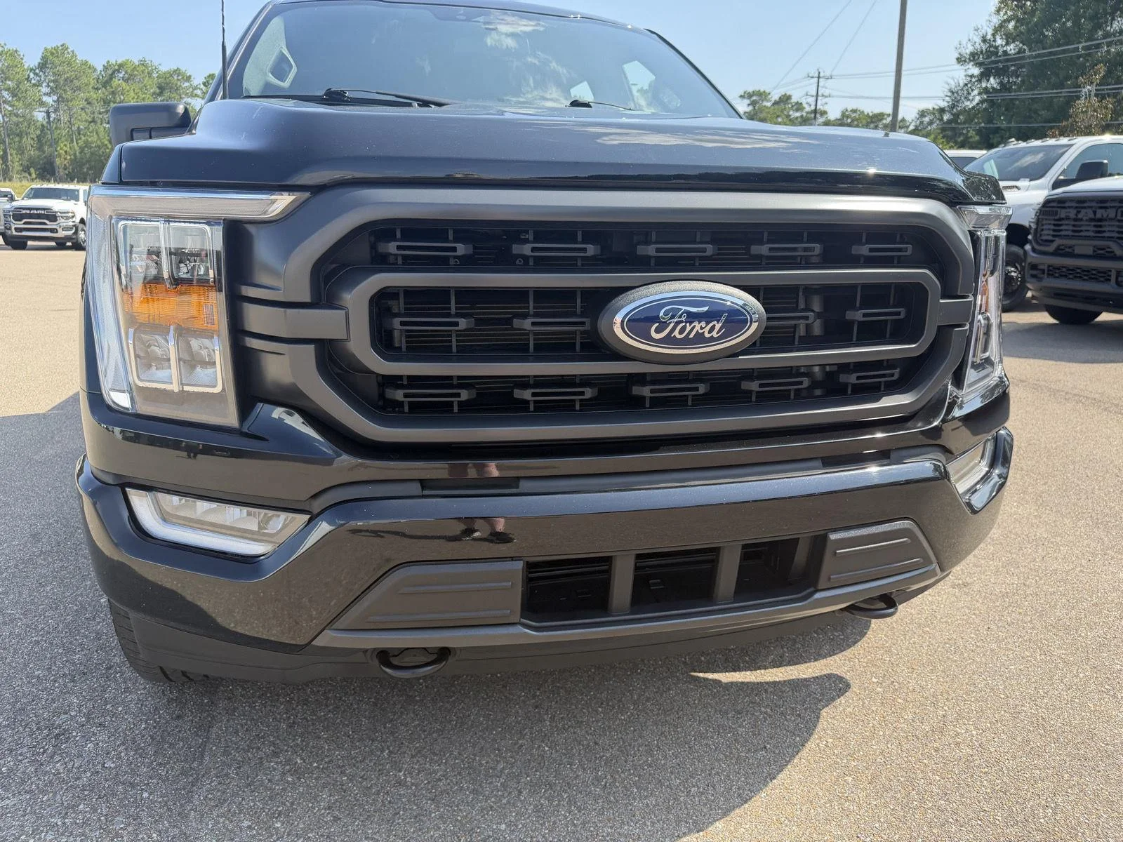 Used 2023 Agate Black Ford XLT image 22