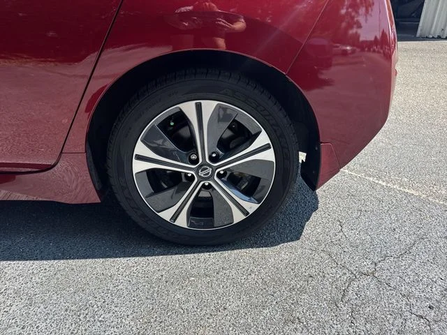 Used 2018 Red Nissan SV image 33