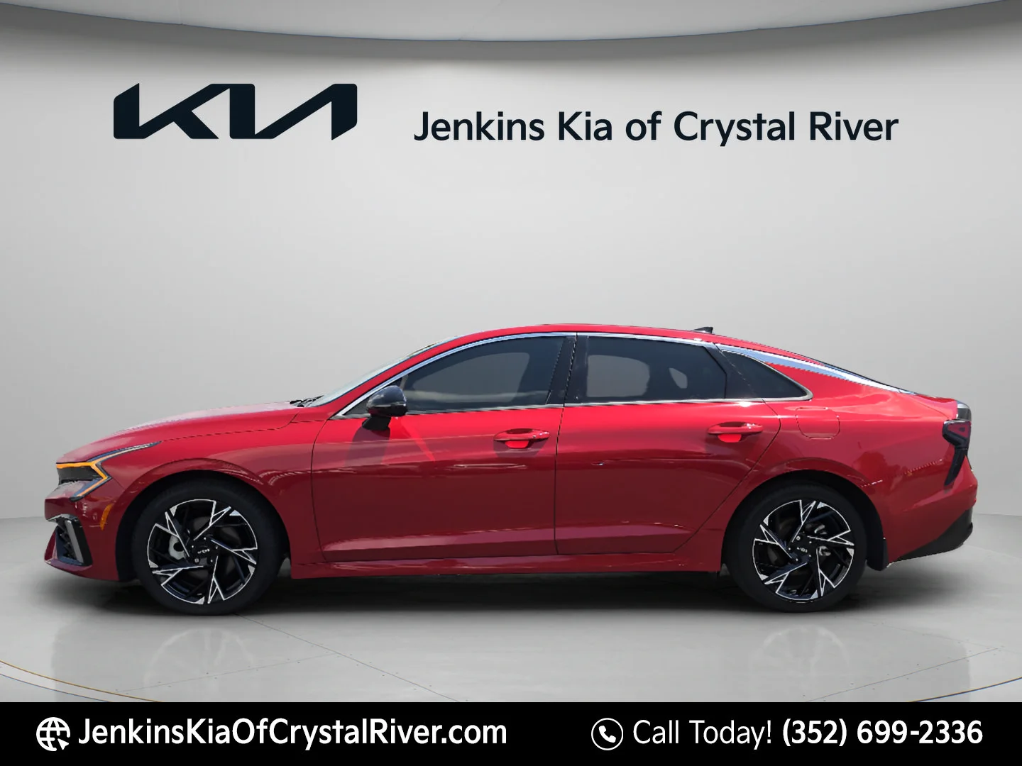 Used 2025 Runway Red Kia GT-Line image 9
