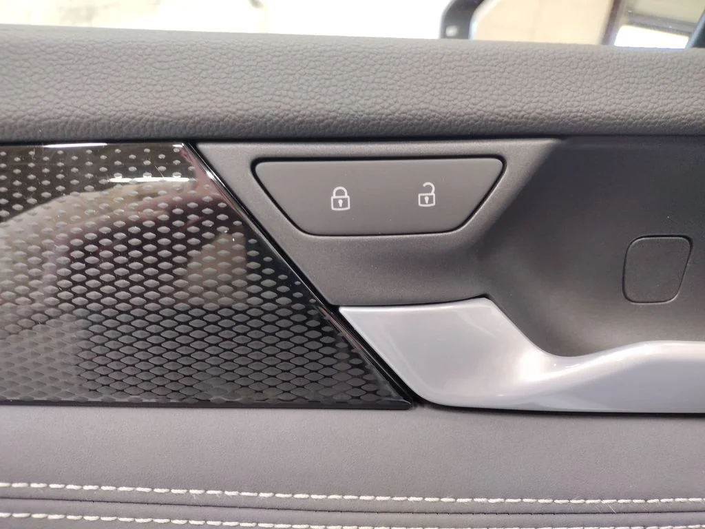 New 2026 Beige Volkswagen 2.0T SE R-Line Black image 18