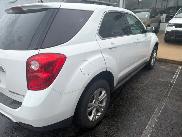 Used 2011 White Chevrolet LT image 8