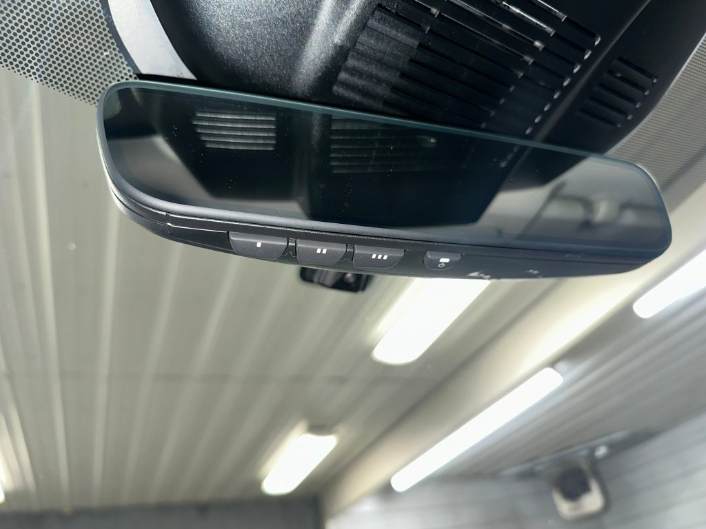 Used 2022 Gun Metallic Nissan Platinum image 17