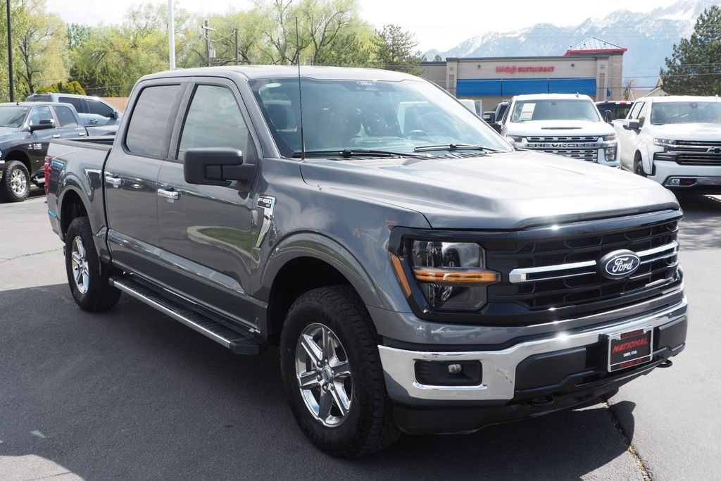 Used 2025 Gray Ford XLT image 3