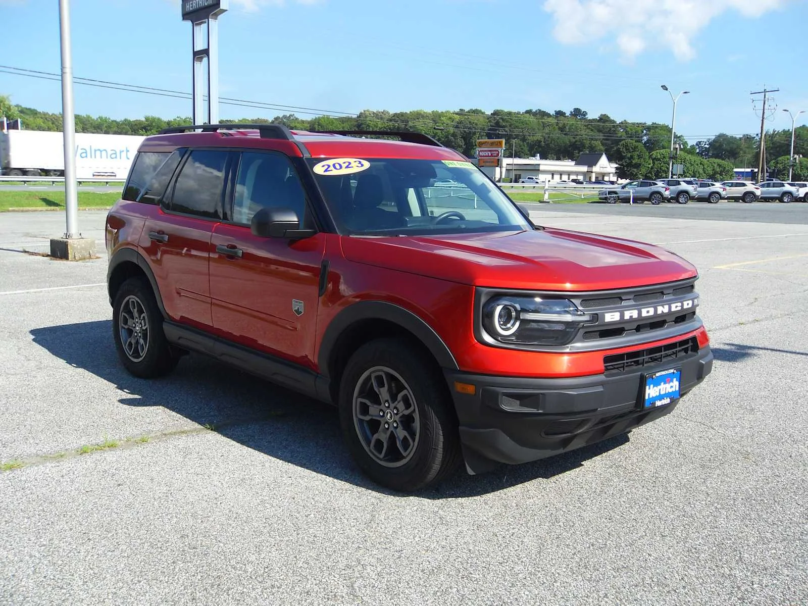 Used 2023 Hot Pepper Red Tinted Clearcoat Ford Big Bend image 7