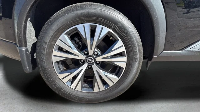 Used 2023 Super Black Nissan SV image 27