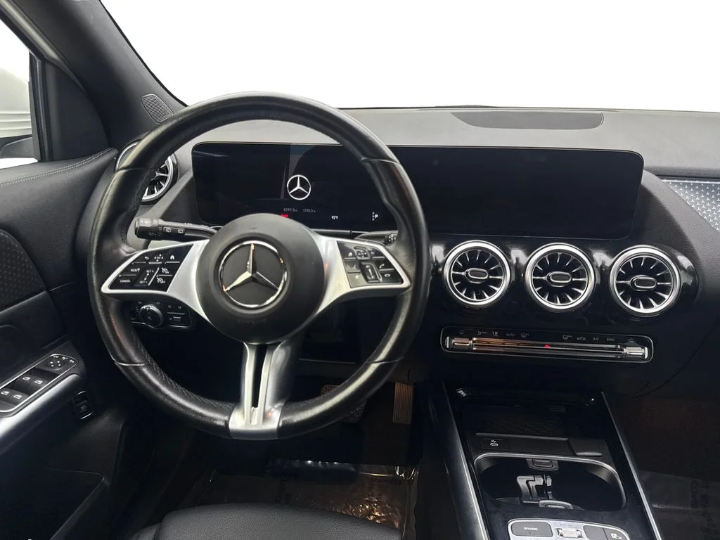 Used 2025 White Mercedes-Benz GLA 250 image 50