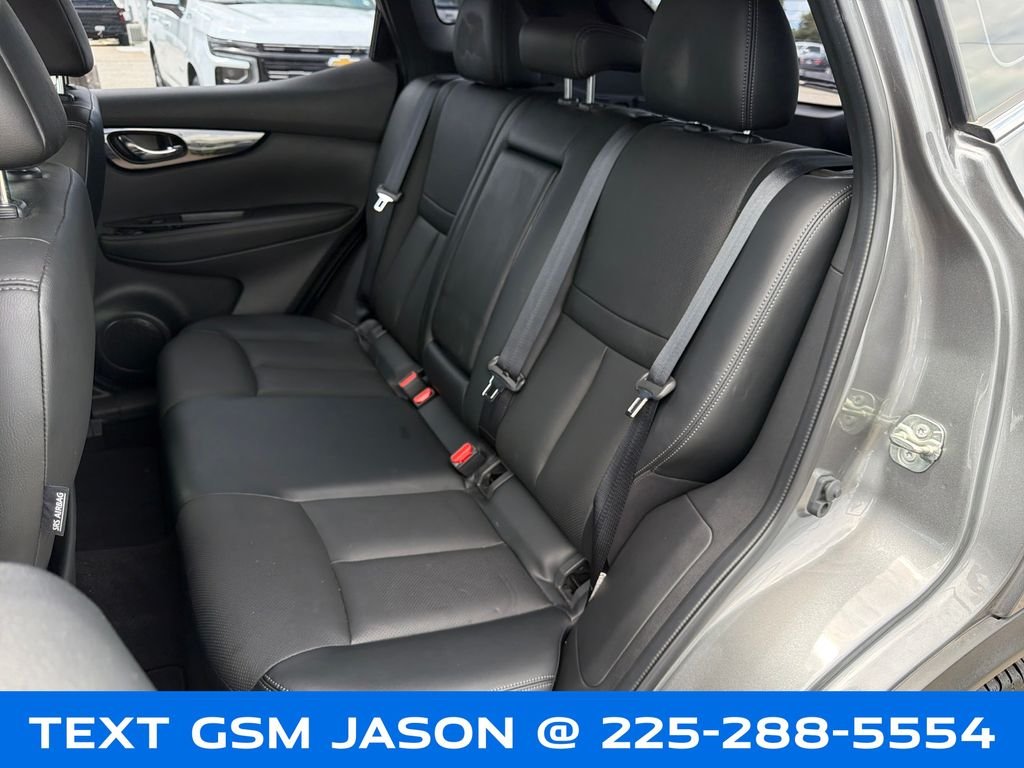 Used 2019 Gray Nissan SL image 30
