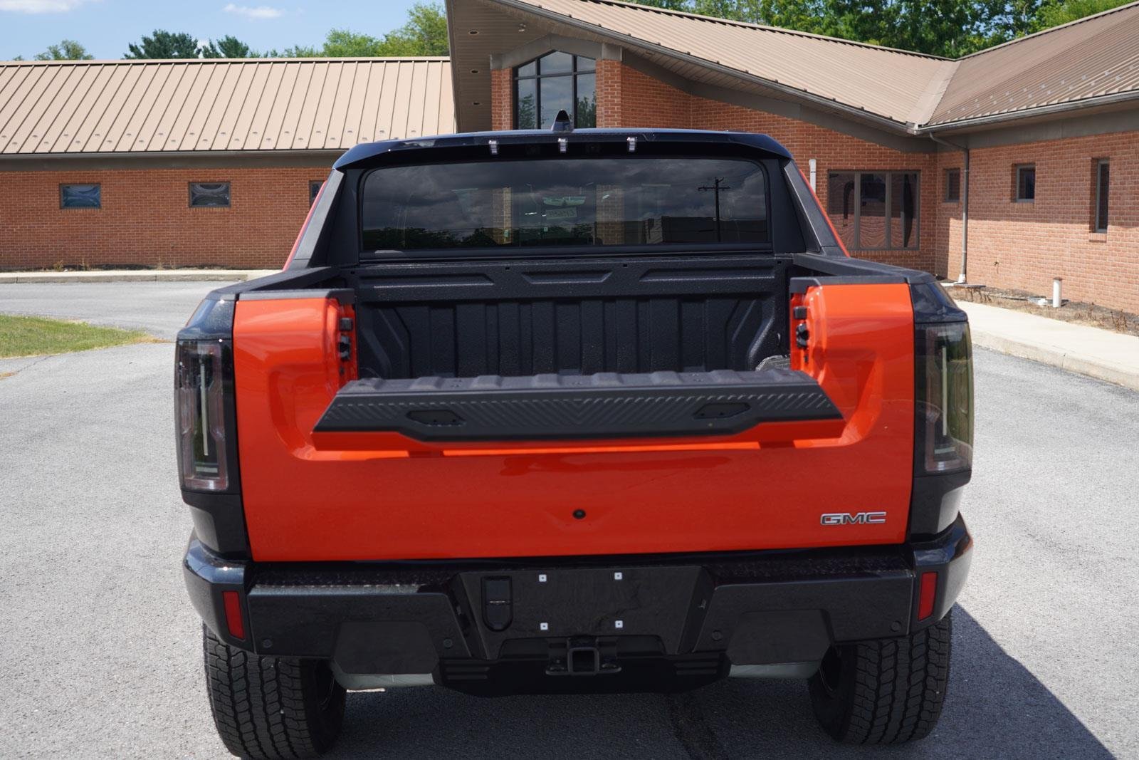 New 2025 Solar Orange GMC 2X image 5