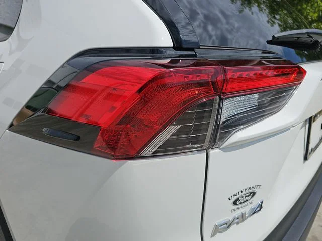 Used 2025 White Toyota LE image 31