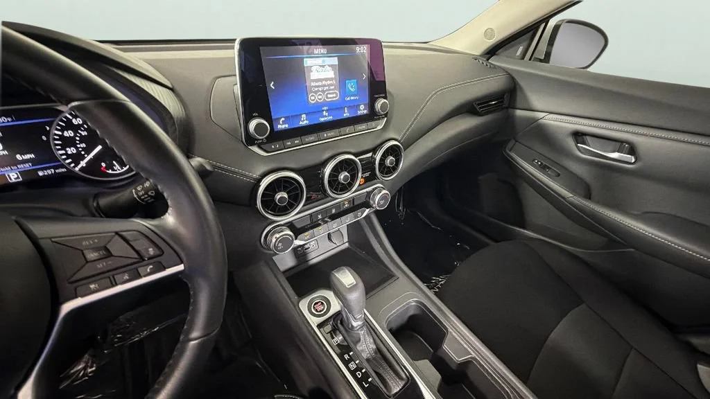 Used 2022 Silver Nissan SV Xtronic CVT image 19