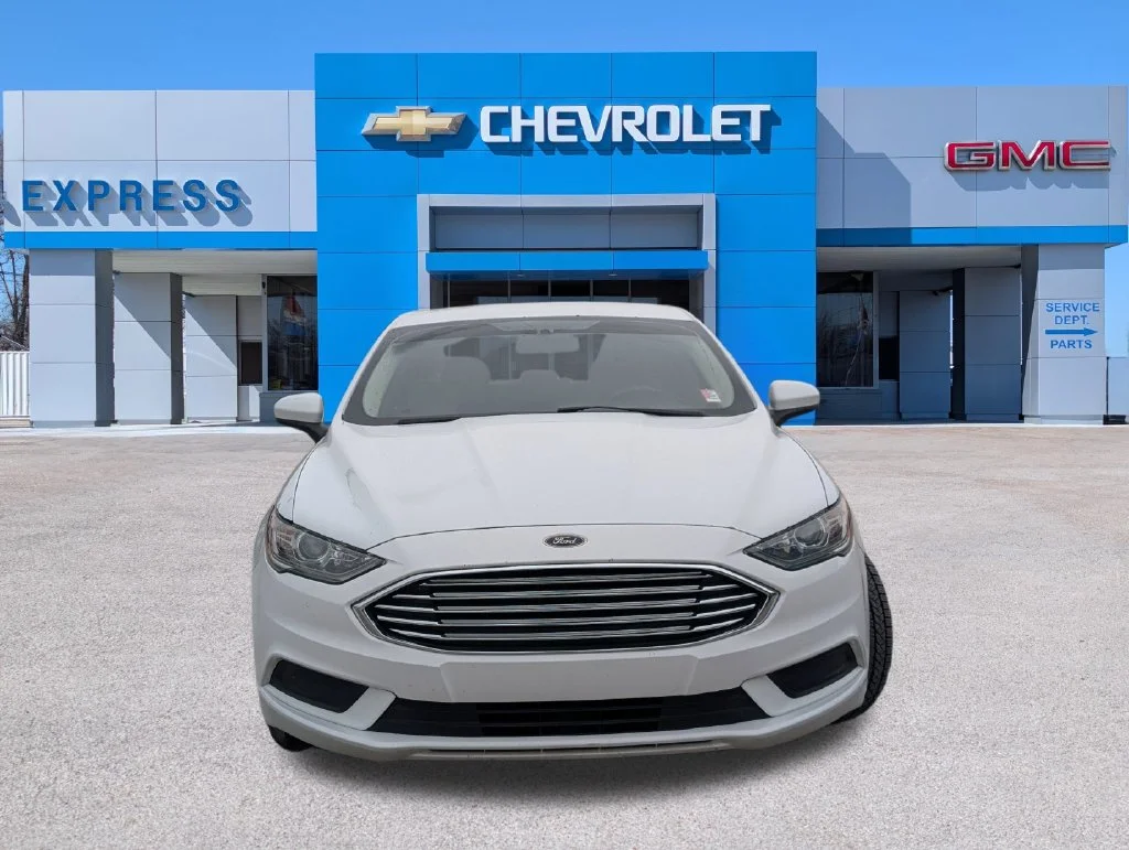 Used 2017 White Ford SE image 8