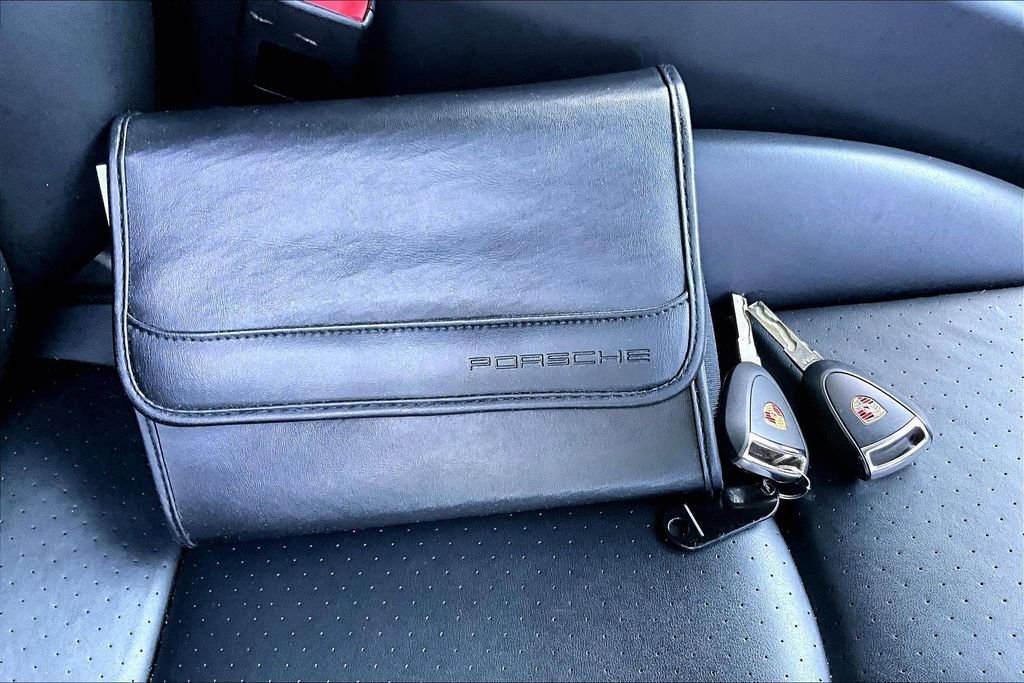 Used 2011 White Porsche Carrera image 10