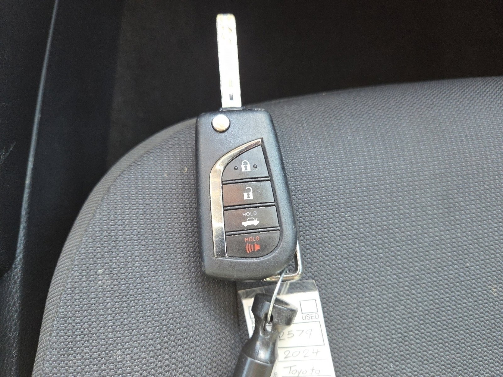 2024 Toyota Corolla LE - Photo 29