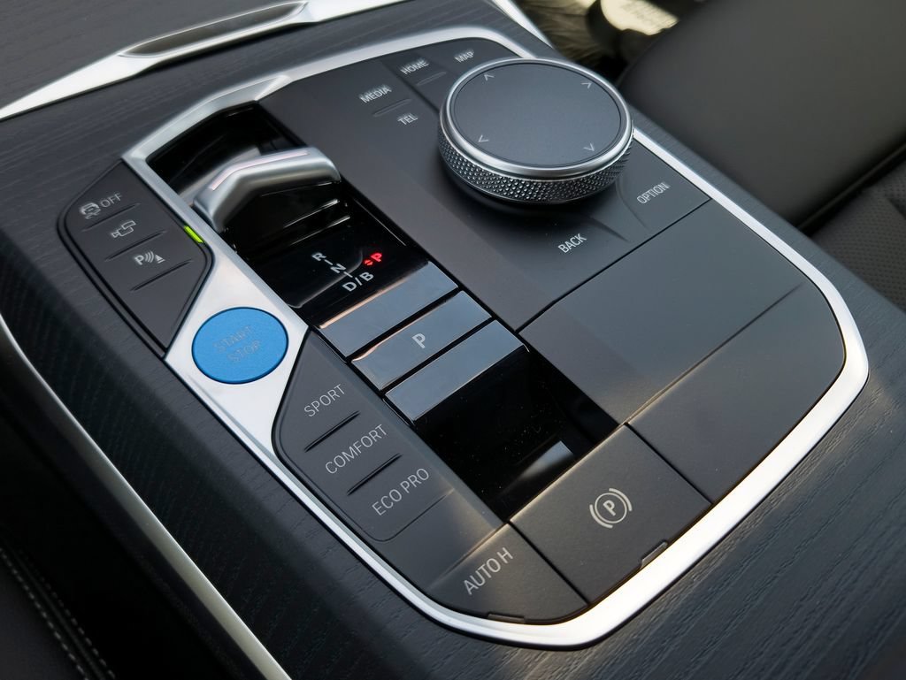 New 2026 Jet Black BMW eDrive40 image 10