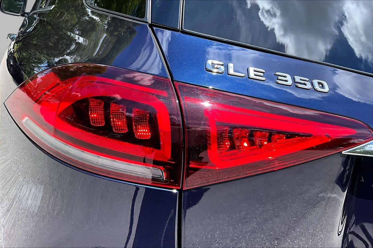 Used 2021 Lunar Blue Metallic Mercedes-Benz GLE 350 image 29