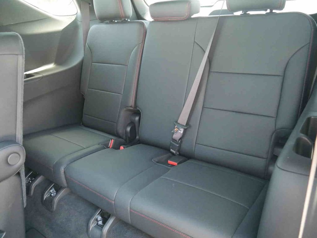 Used 2026  Chevrolet Z71 image 16