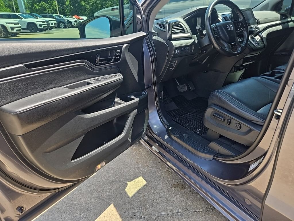 Used 2021  Honda Touring image 28