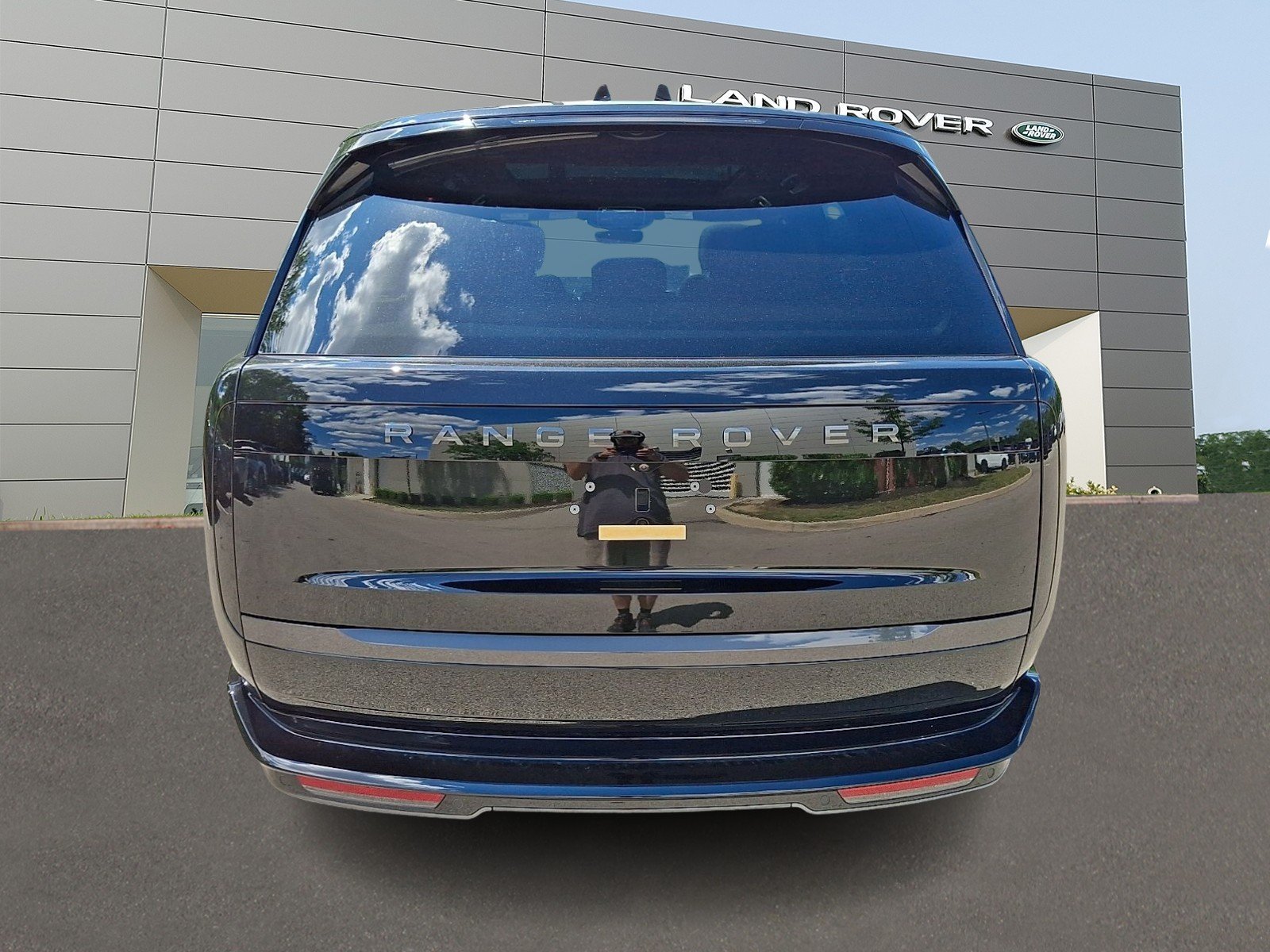 New 2026 Santorini Black LAND ROVER SE image 7