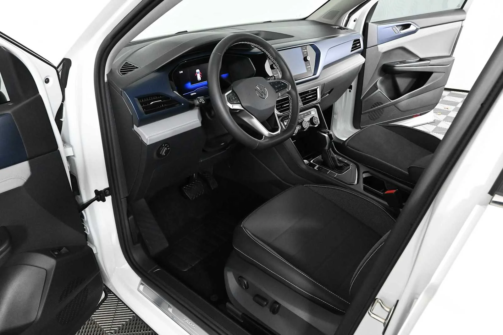 Certified Used 2024 Pure White Volkswagen SE image 15