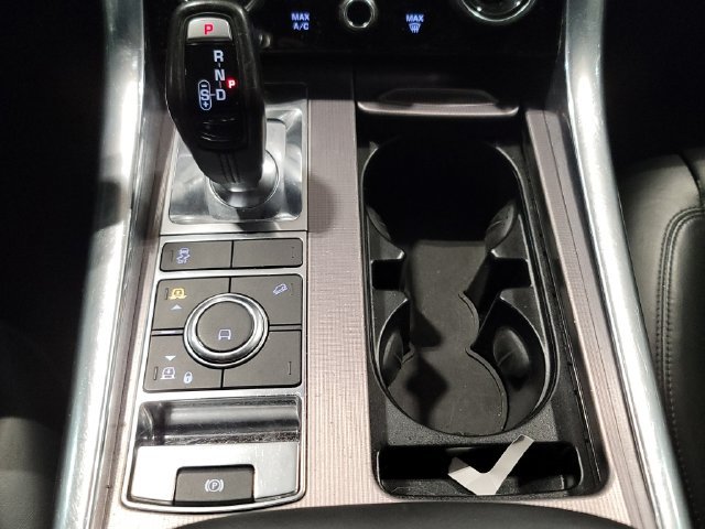 Used 2019 Fuji White Land Rover HSE image 31