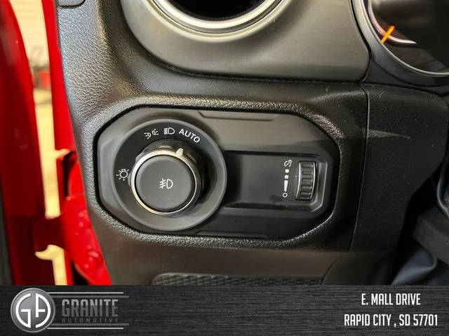 Used 2023 Red Jeep Sahara image 31