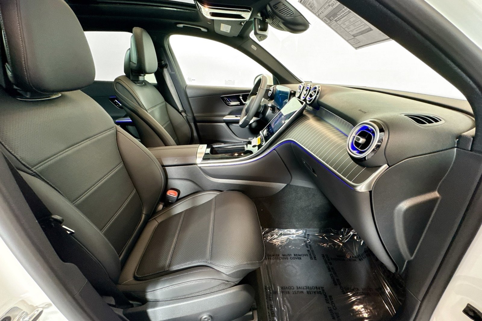 New 2026 Polar White Mercedes-Benz GLC 300 image 26