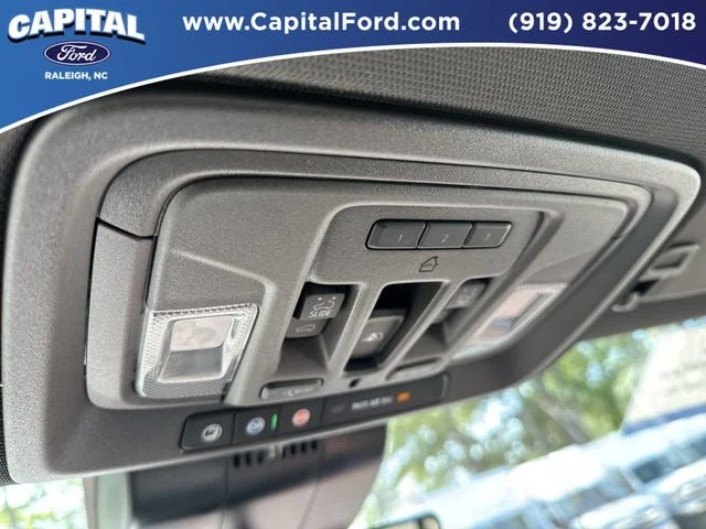 Used 2025 Silver GMC Denali image 33
