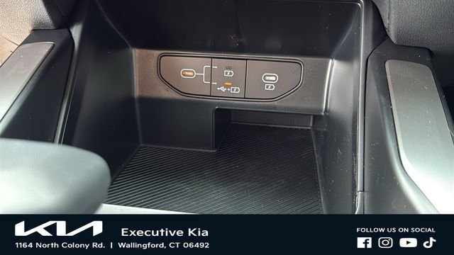 New 2026 Ivory Silver Kia LX image 19