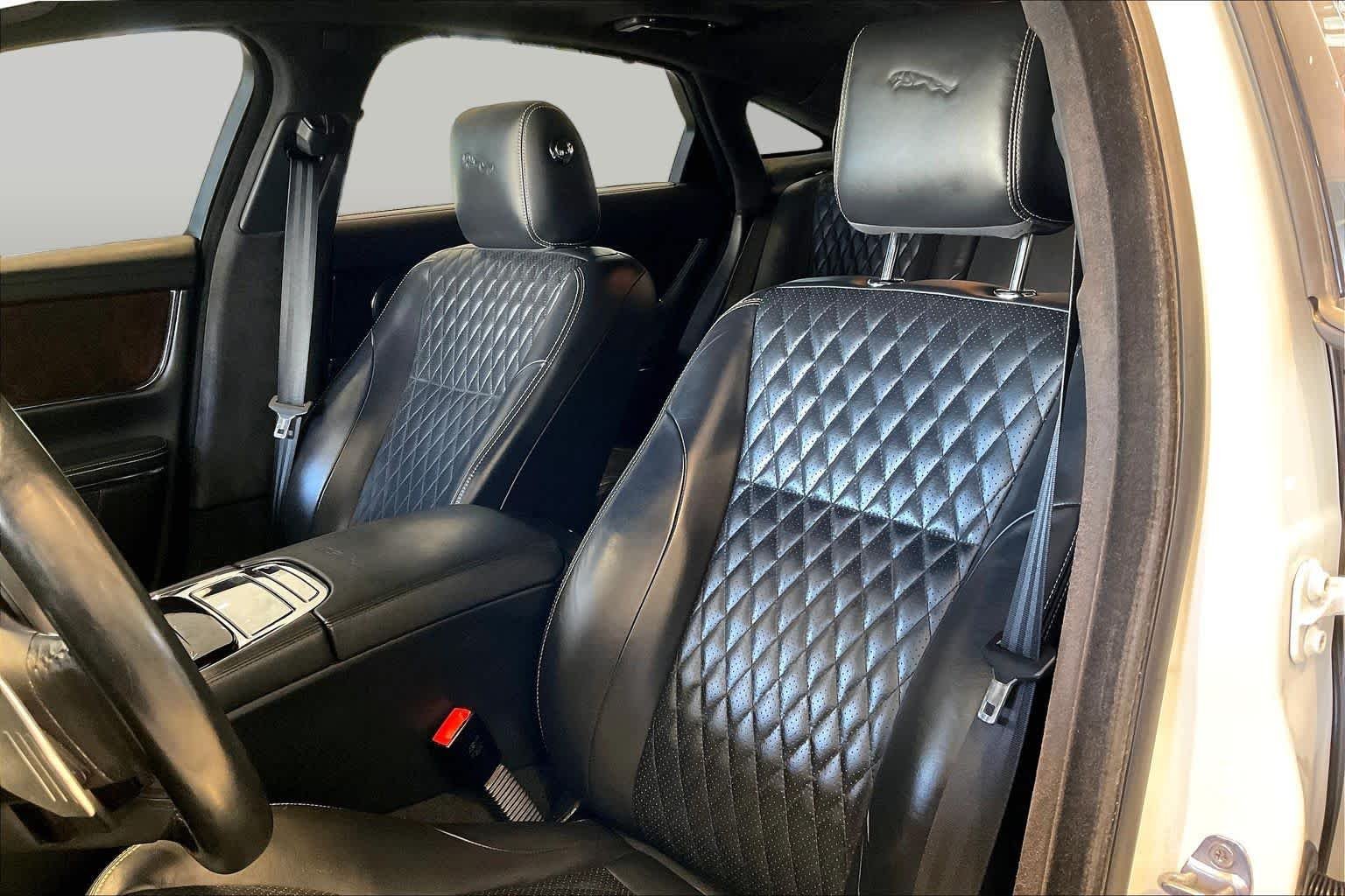 Pre-Owned 2019 Jaguar XJ XJ50 V6