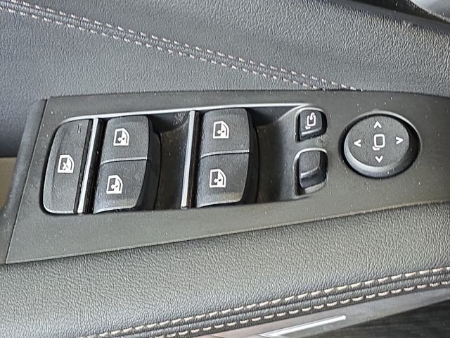 Used 2024 Gray BMW M60i image 31