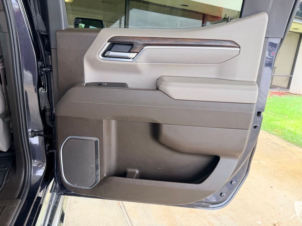Used 2025 Silver GMC SLT image 34