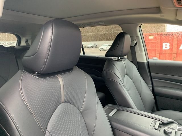 Used 2026  Toyota Platinum image 20