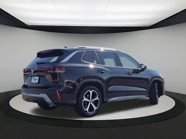 New 2026 Deep Black Pearl Volkswagen SE image 7