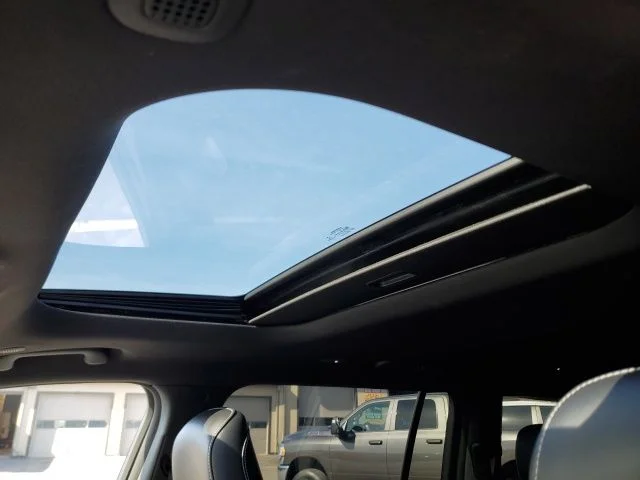 Used 2023 White Jeep Altitude image 15