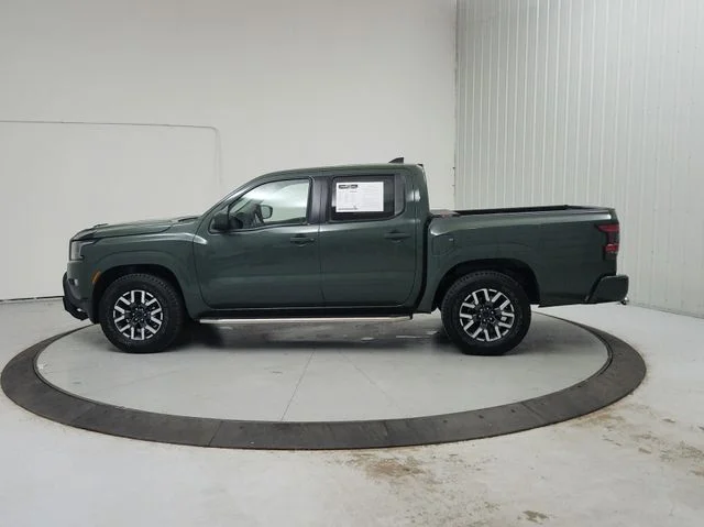 Used 2023 Green Nissan SV image 5