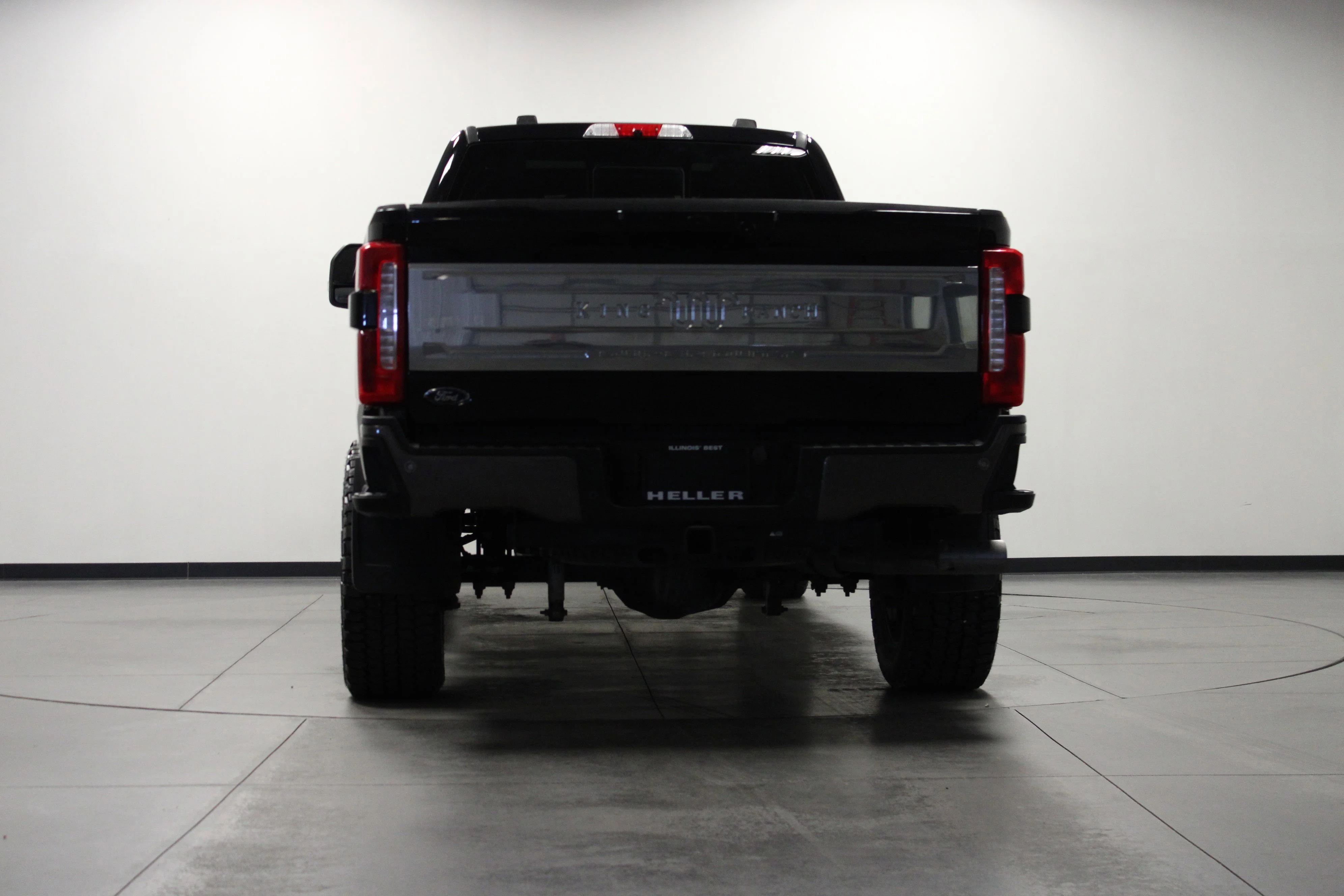 Used 2023 Agate Black Metallic Ford King Ranch image 5
