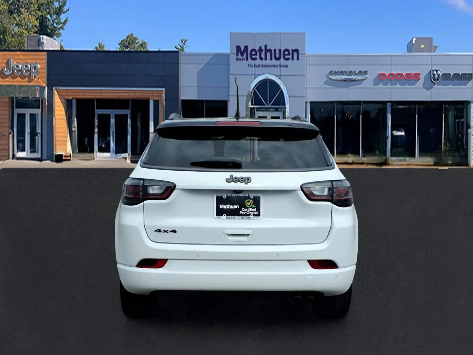 Used 2022 Bright White Clearcoat Jeep High Altitude image 4