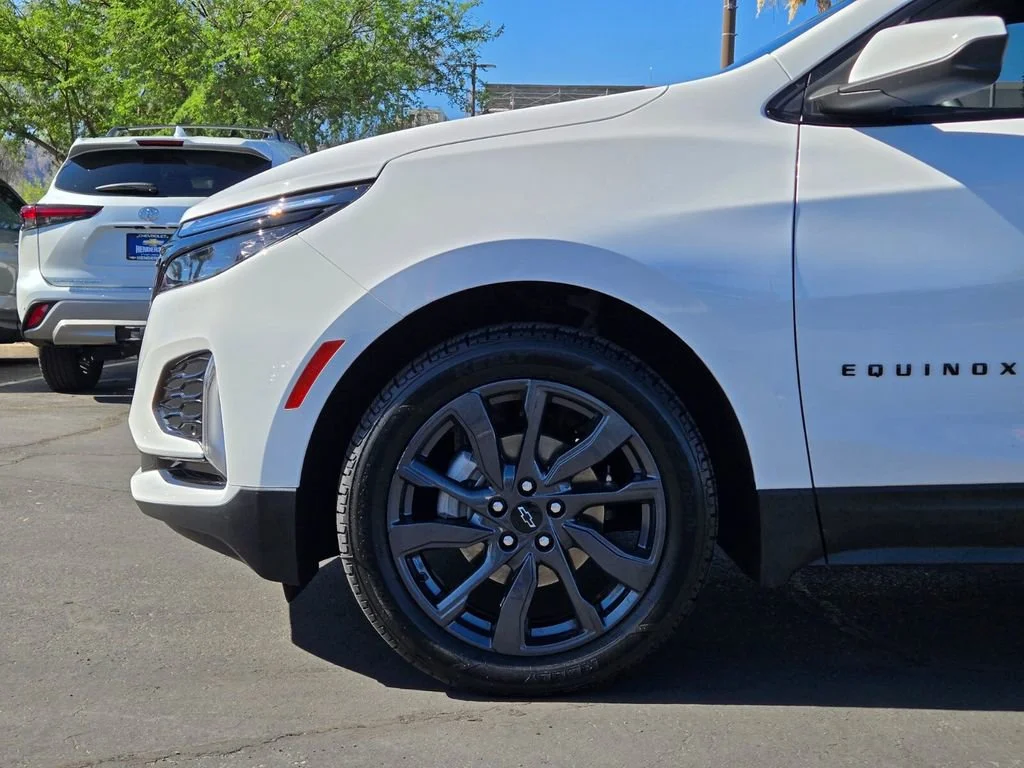 Used 2024 Summit White Chevrolet RS image 9