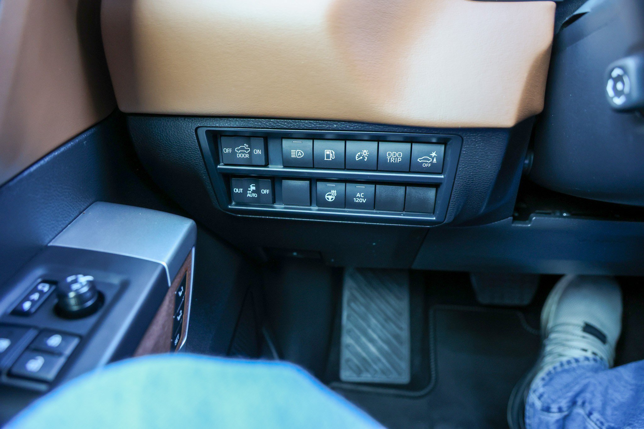 Used 2025 Lunar Rock Toyota 1794 Edition Hybrid image 20
