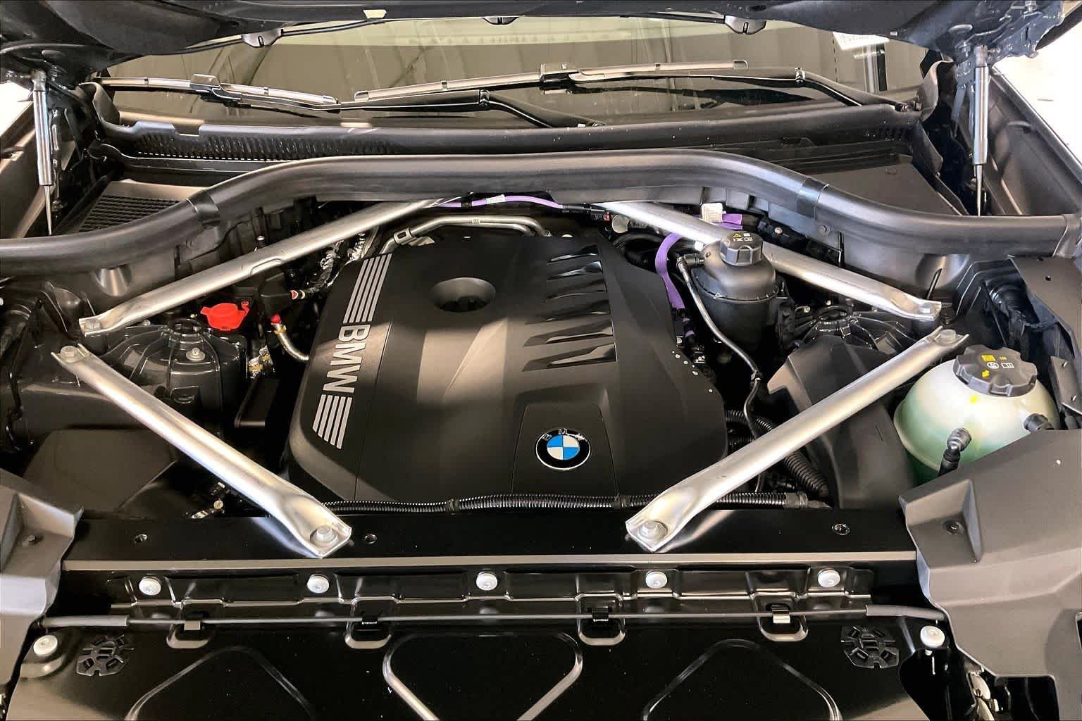 New 2026 Dravit Grey Metallic BMW sDrive40i image 16