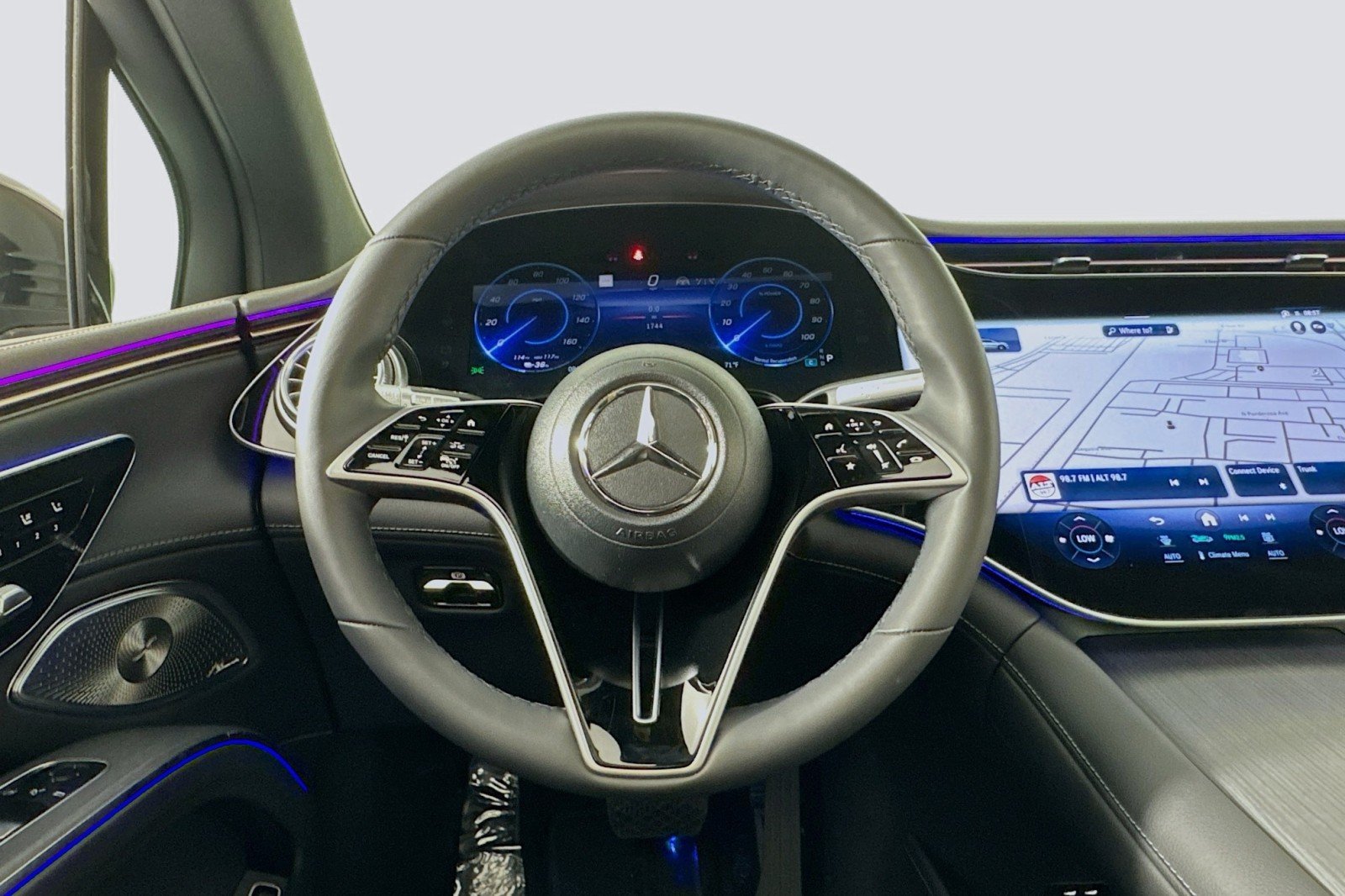 Certified Used 2025 Obsidian Black Metallic Mercedes-Benz 450 image 5