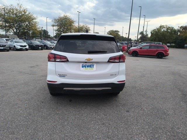 Used 2022 Summit White Chevrolet LT image 4
