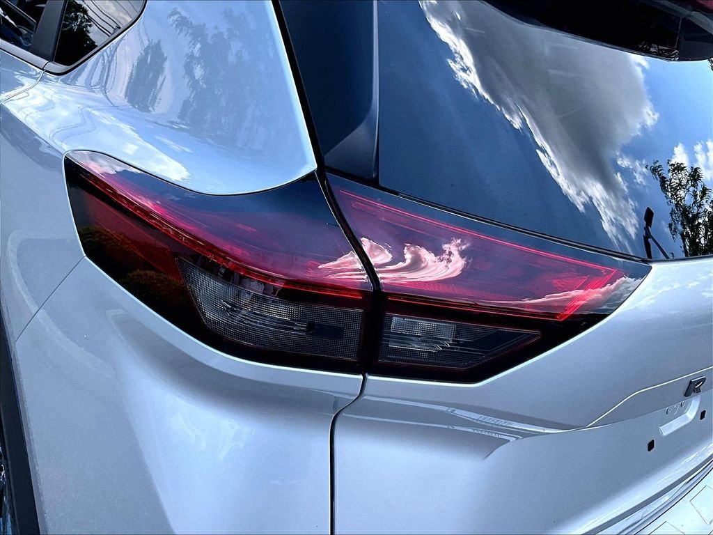 Used 2025 Silver Nissan SV image 32