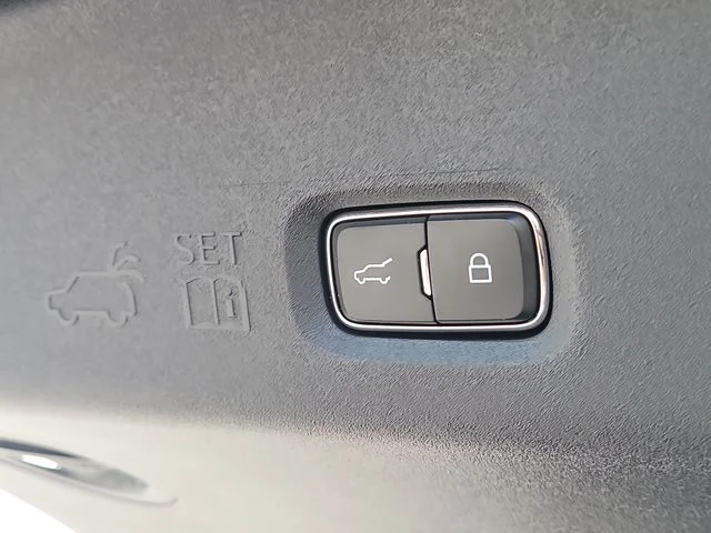 New 2027 Gray Metallic Ford Active image 11