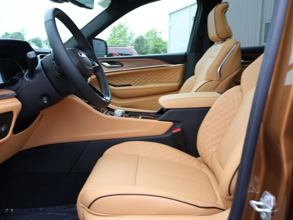 New 2026 Copper Shino Metallic Clear-Coat Exterior Paint Jeep Summit image 24