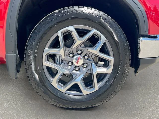 2026 GMC Sierra 1500 SLT - Photo 19