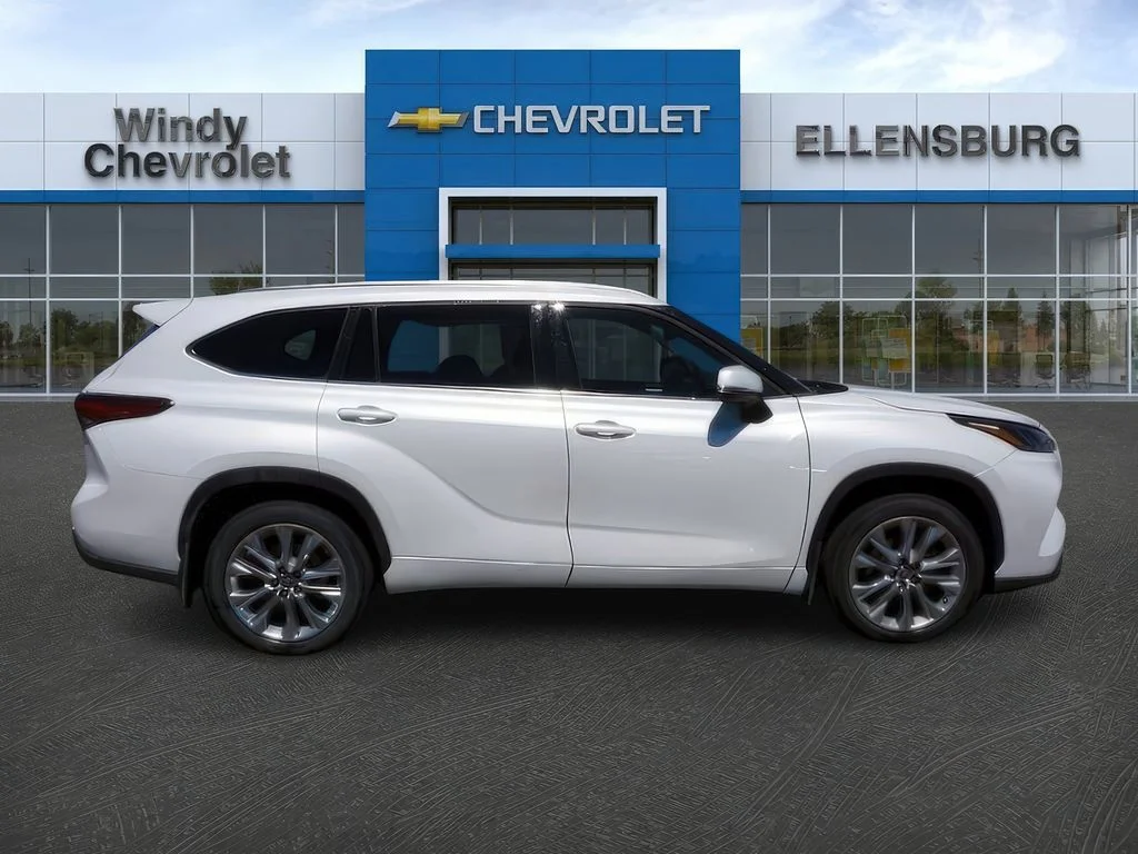 2022 Toyota Highlander Limited - Photo 8
