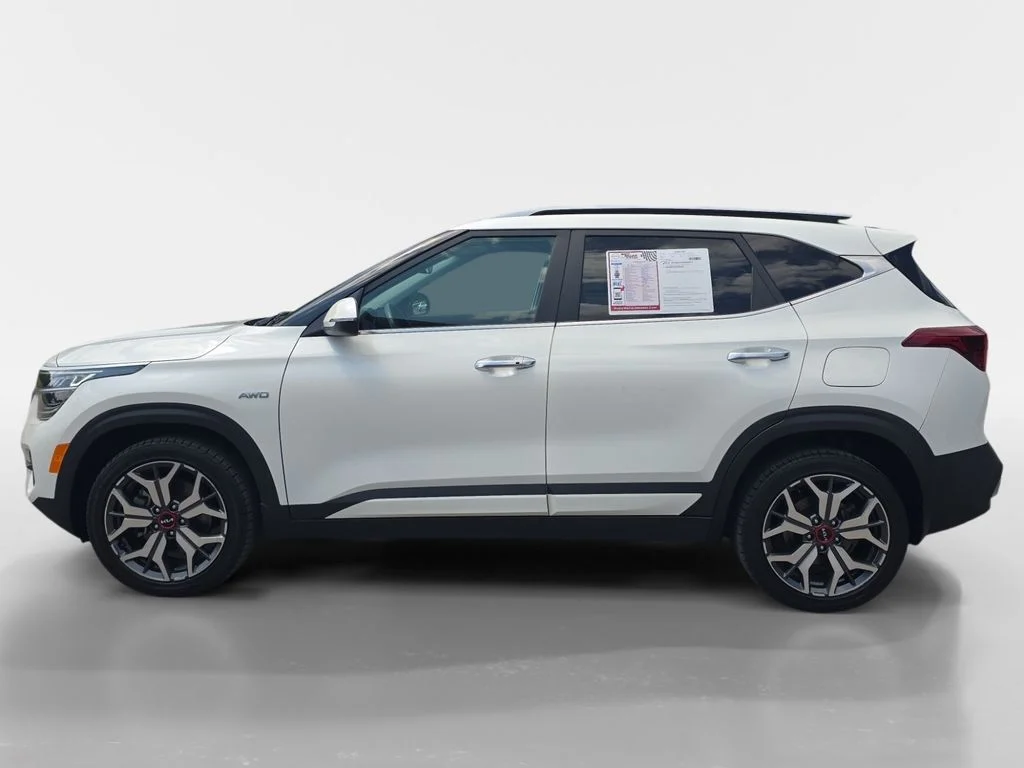Used 2022 Snow White Pearl Kia SX image 2