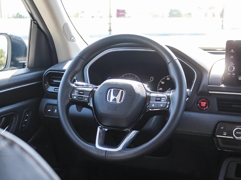 2025 Honda Pilot Touring - Photo 16