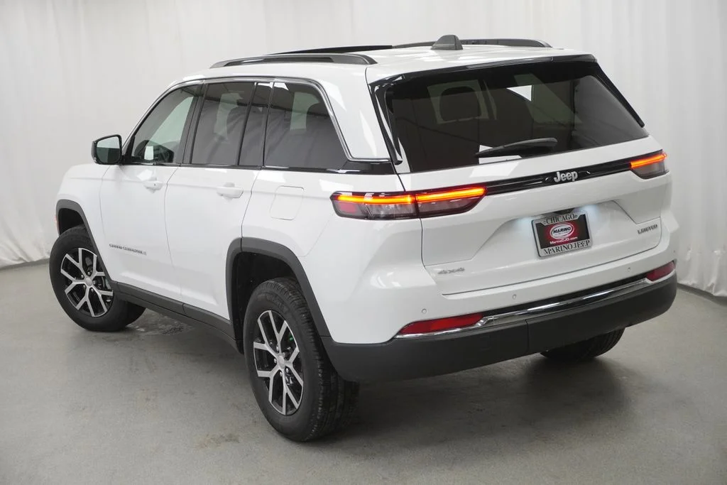 Used 2025 White Jeep Limited image 13